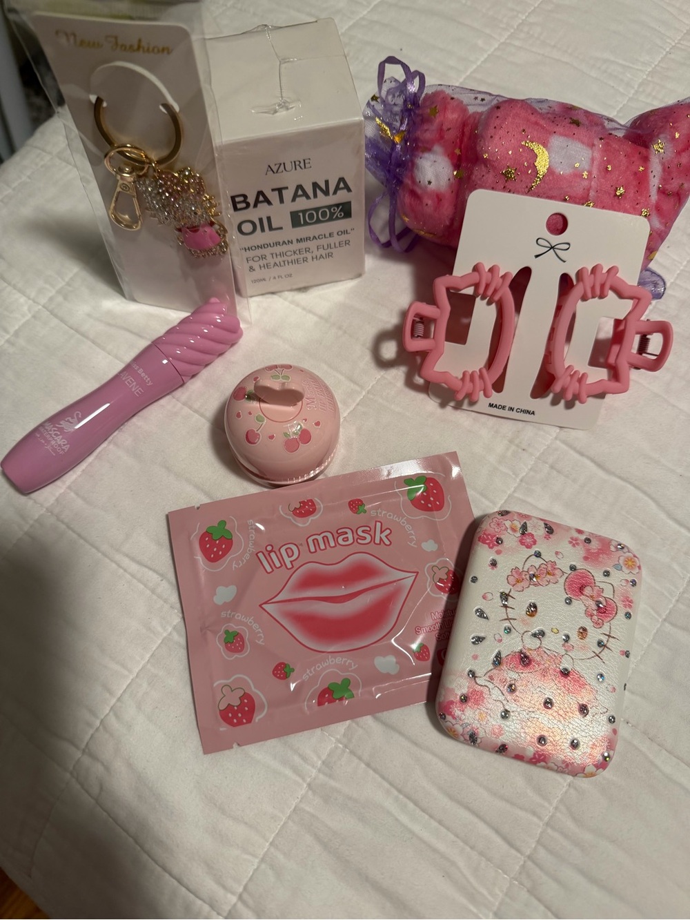 Pink Kawaii Beauty & Accessory Gift Bundle – Mirror, Lip Balm, Hair Oil & More